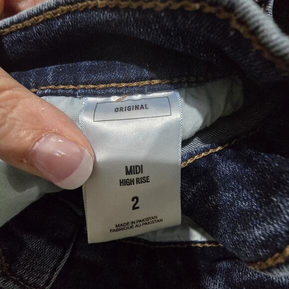 Express Floral Embroidery Jean Shorts Women Sz 2 Distressed Cutoffs Boho Cottage - Picture 7 of 13